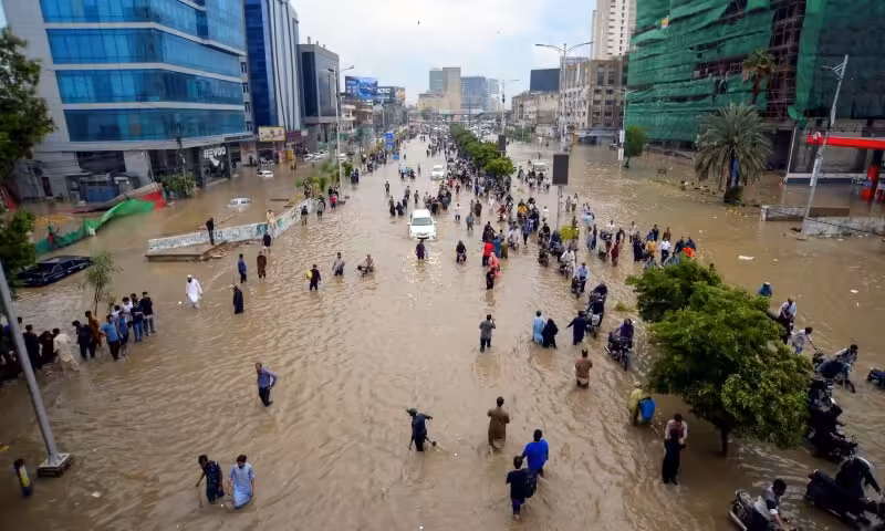 Sindh CM Murad blames city planners for 'ruining' Karachi