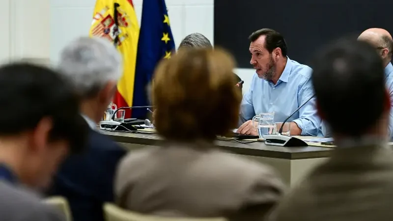Spanish transport minister refuses to resign over second major train crash on his watch